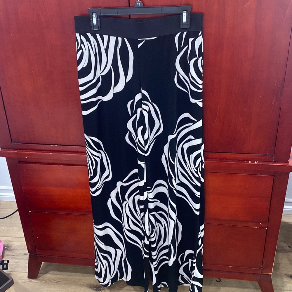 Alfani wide leg trendy pants.